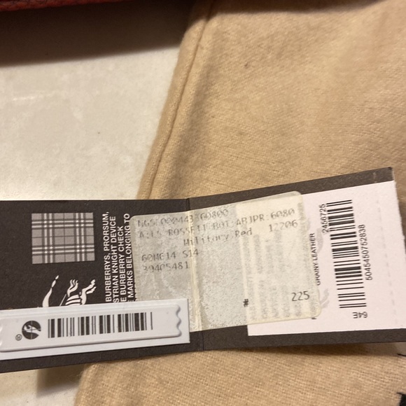 Burberry small crossbody bag. - Picture 8 of 8